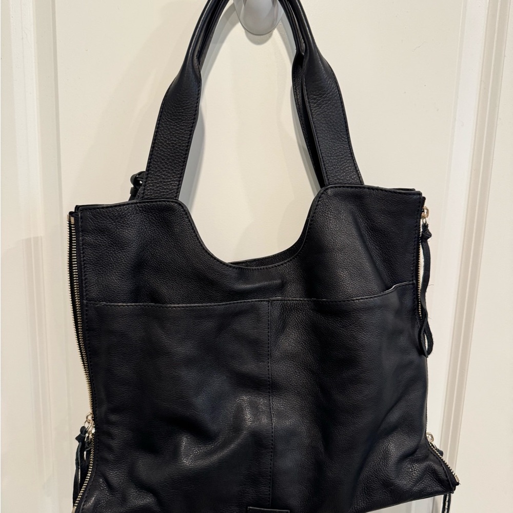 Beautiful Vince Camino  Black Leather Bag